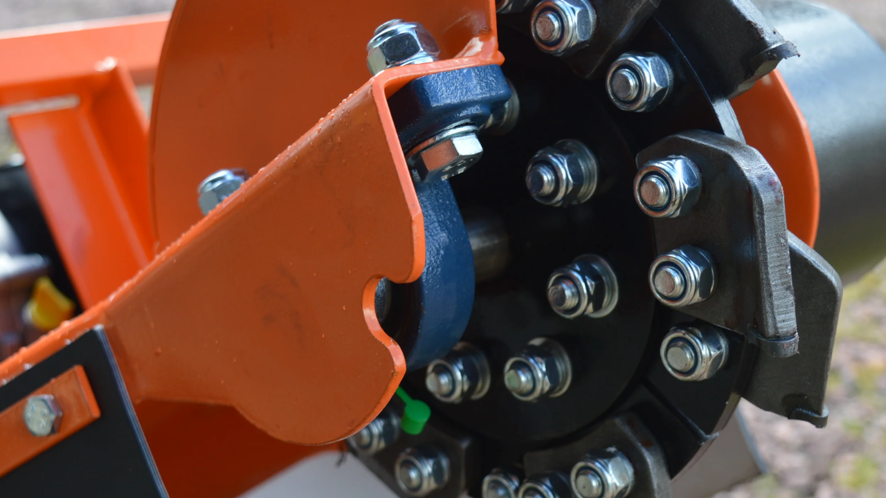 A Detailed and Thorough Discussion about the Stump Grinder Teeth