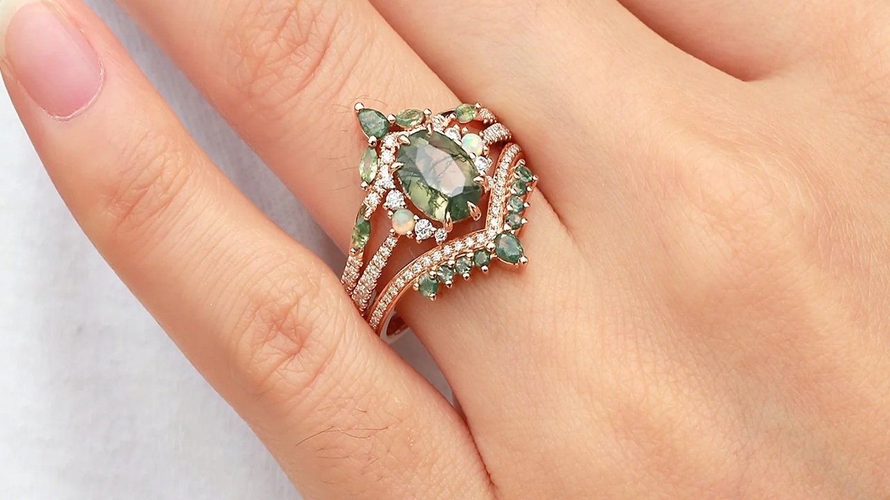 Felicegals Engagement Rings: A Moss Agate Lover’s Paradise