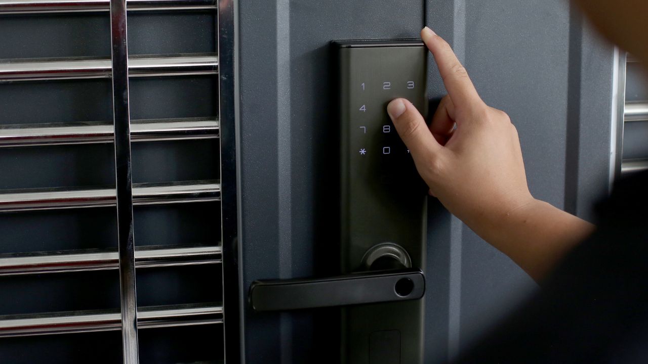 How Automatic Push-Pull Smart Handles Are Emerging in Modern Architecture